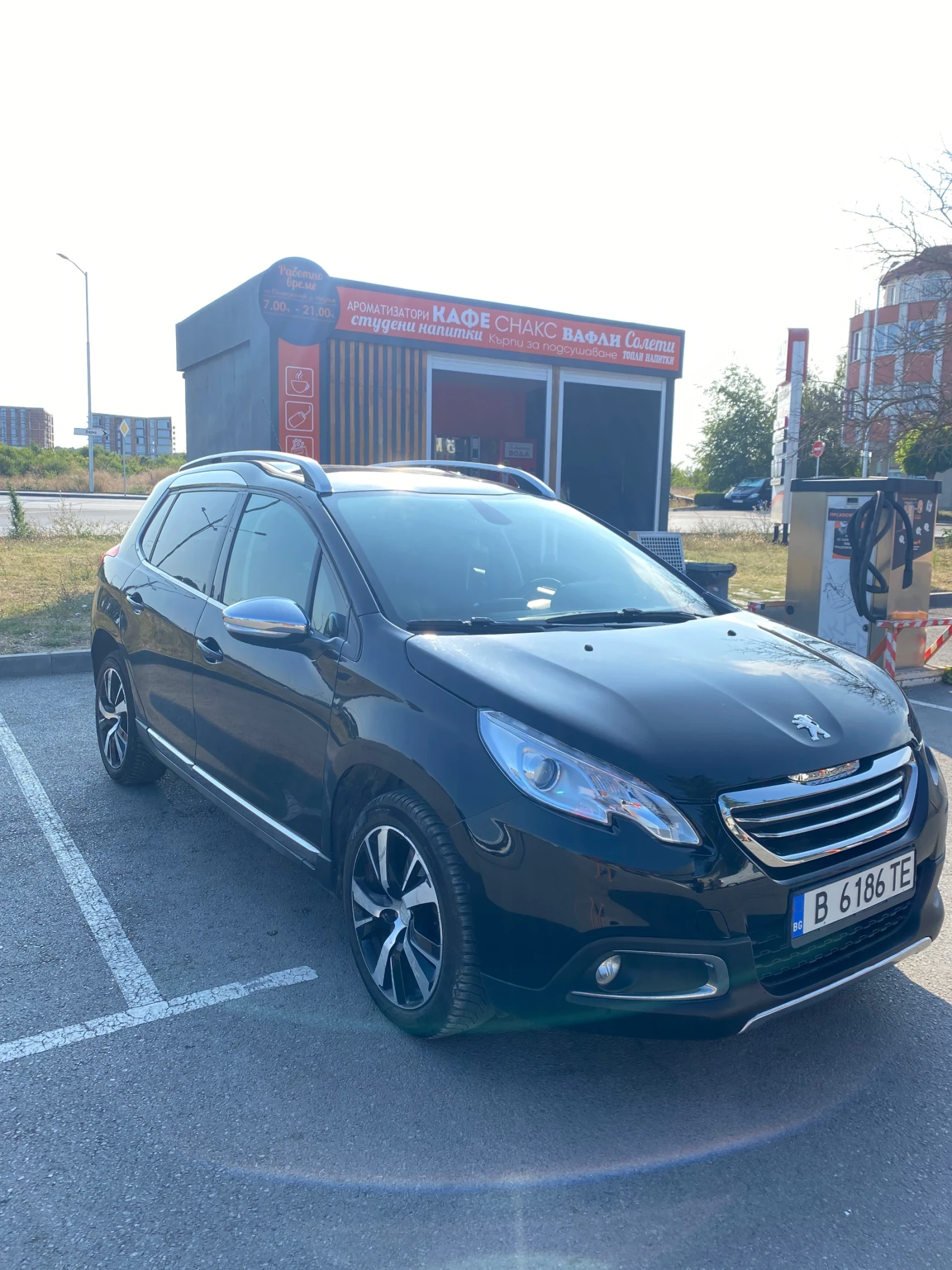 Peugeot 2008 1.6 HDI, снимка 3 - Автомобили и джипове - 55663723