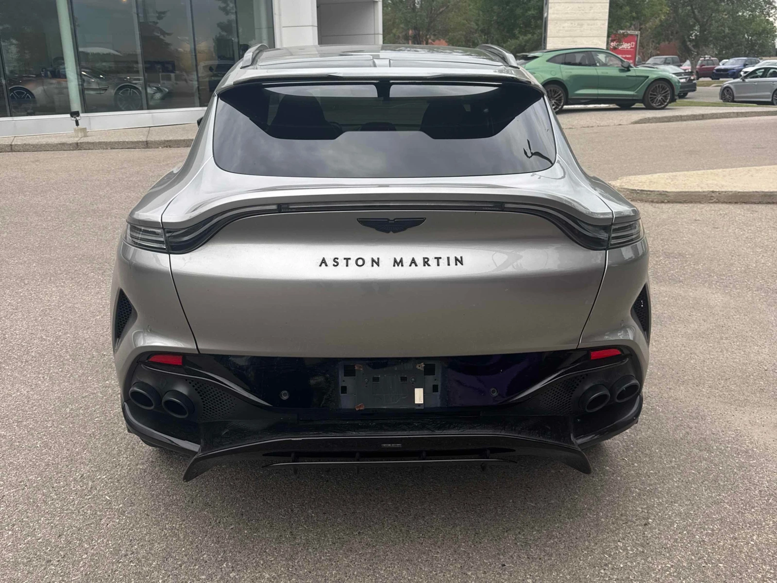 Aston Martin DBX 707* CARFAX* ���������* �������* ����������*  | Mobile.bg � ����������� 4