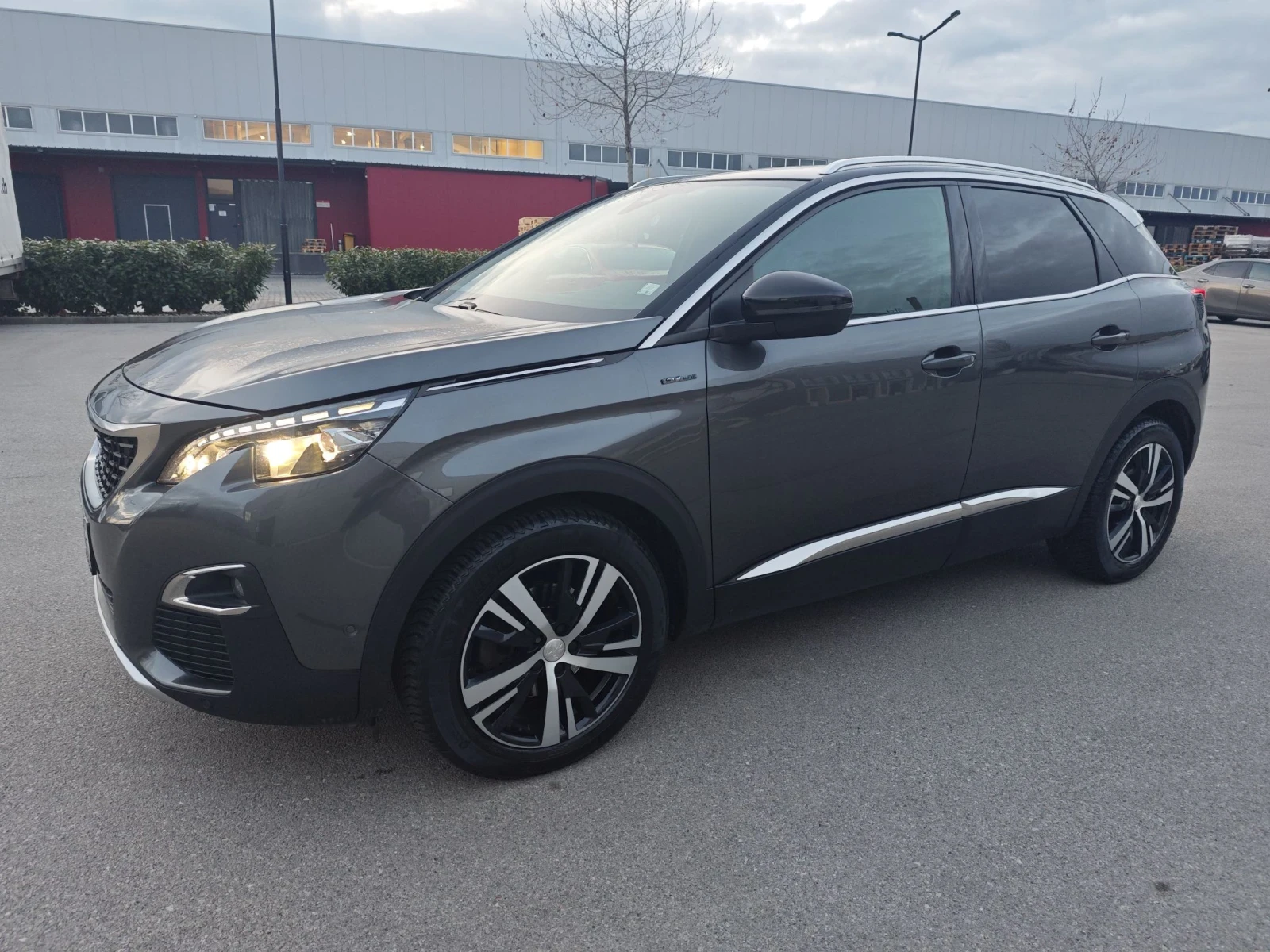 Peugeot 3008, снимка 6 - Автомобили и джипове - 56085311