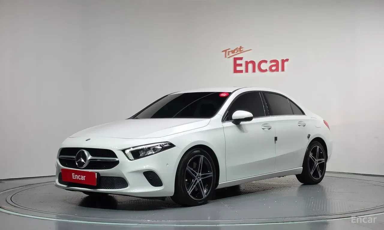 Mercedes-Benz A 250 AMG* LINE* 4MATIC* СЕДАН* КАМЕРА* КЕЙЛЕС* 