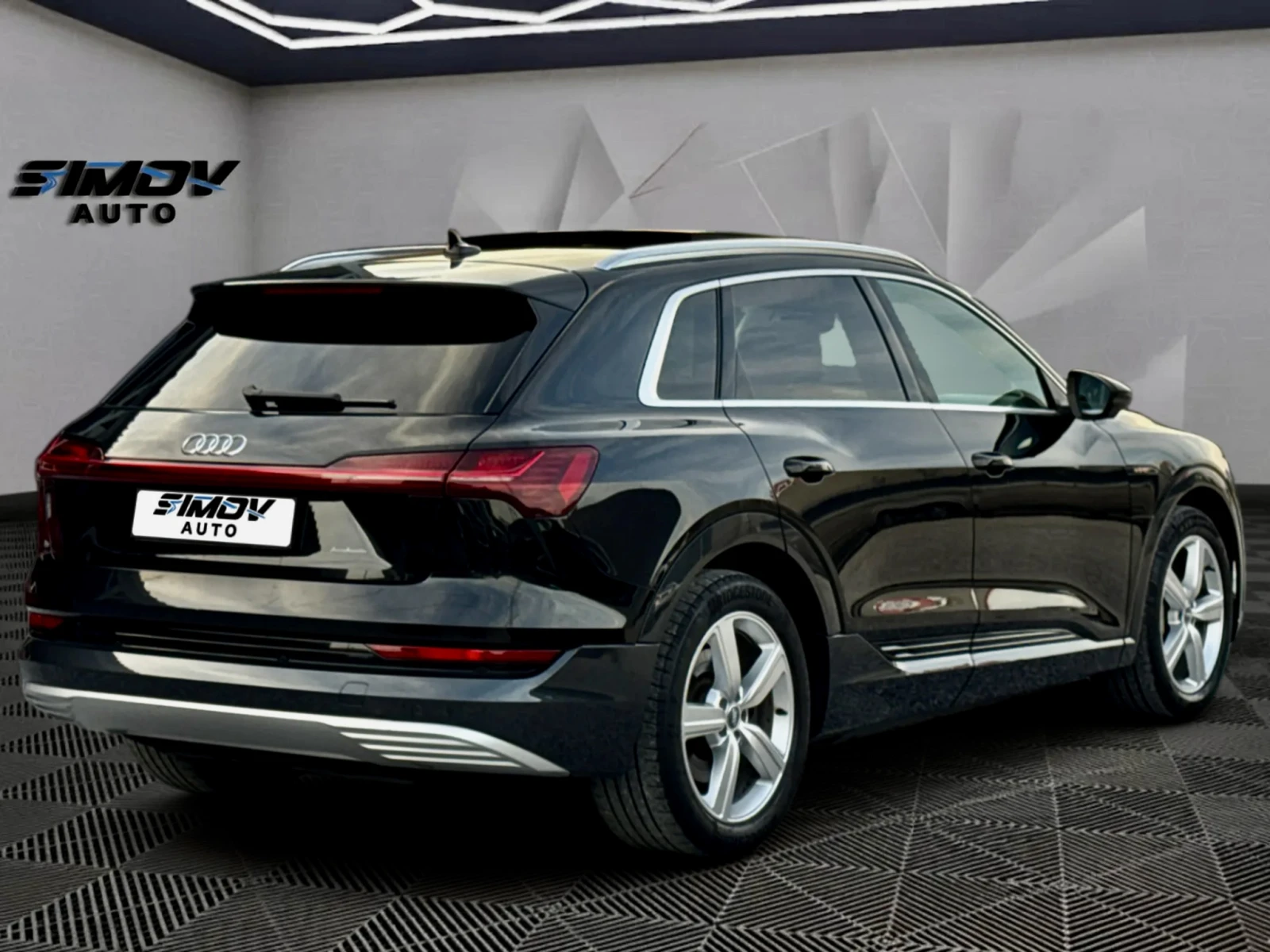 Audi E-Tron 55 S-LINE 87000��. �������� HEAD-UP KEYLESSGO ���� | Mobile.bg � ����������� 4
