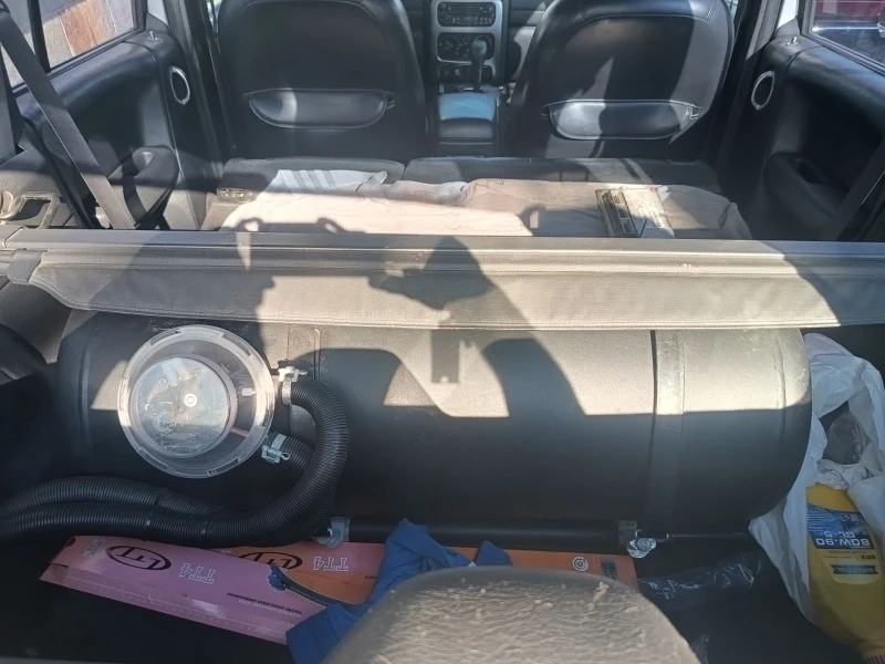 Jeep Cherokee, снимка 3 - Автомобили и джипове - 52725533