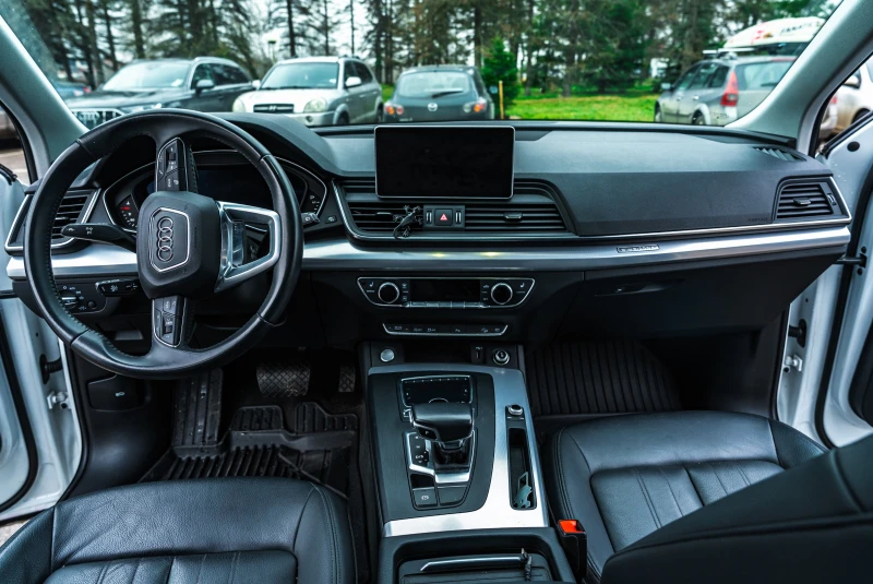 Audi Q5, снимка 9 - Автомобили и джипове - 53263157