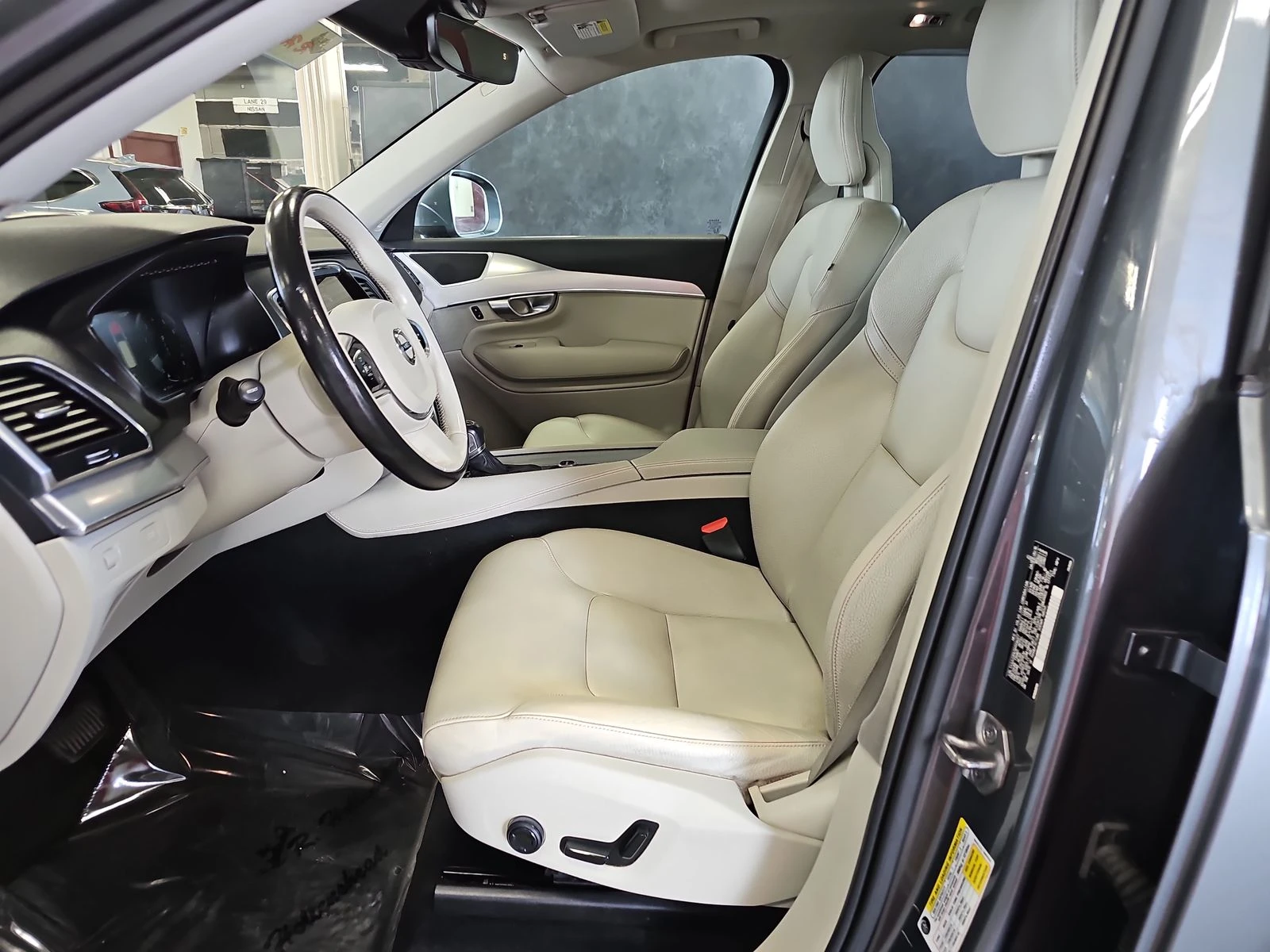 Volvo Xc90 T6 Momentum 7-Passenger - изображение 10