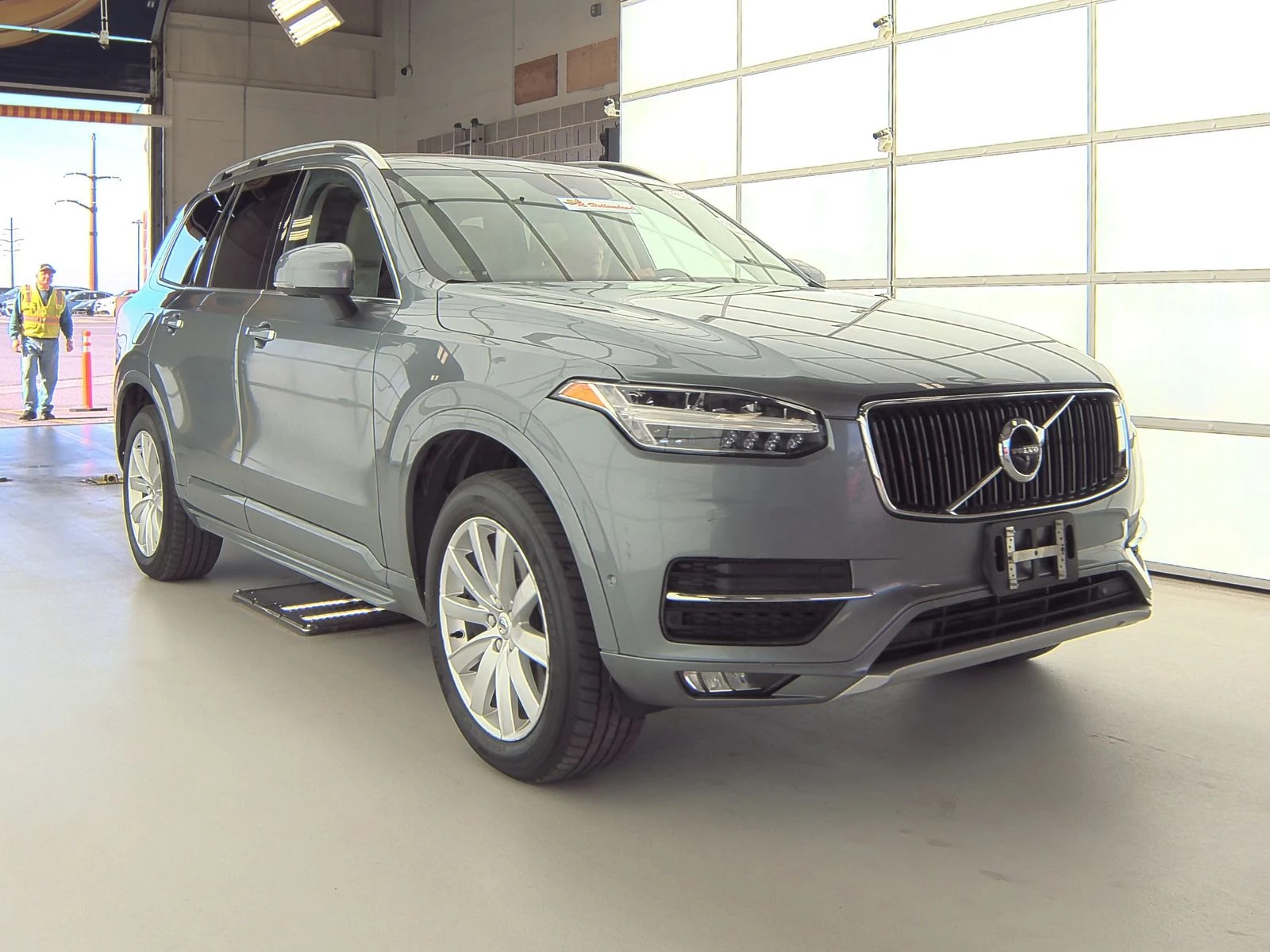 Volvo Xc90 T6 Momentum 7-Passenger - изображение 2