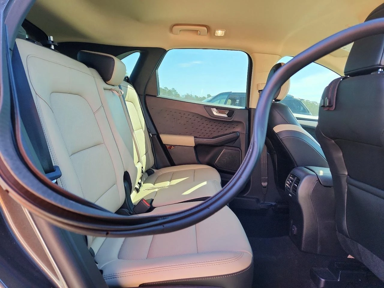 Ford Escape 1.5l Sel, снимка 11 - Автомобили и джипове - 53923198