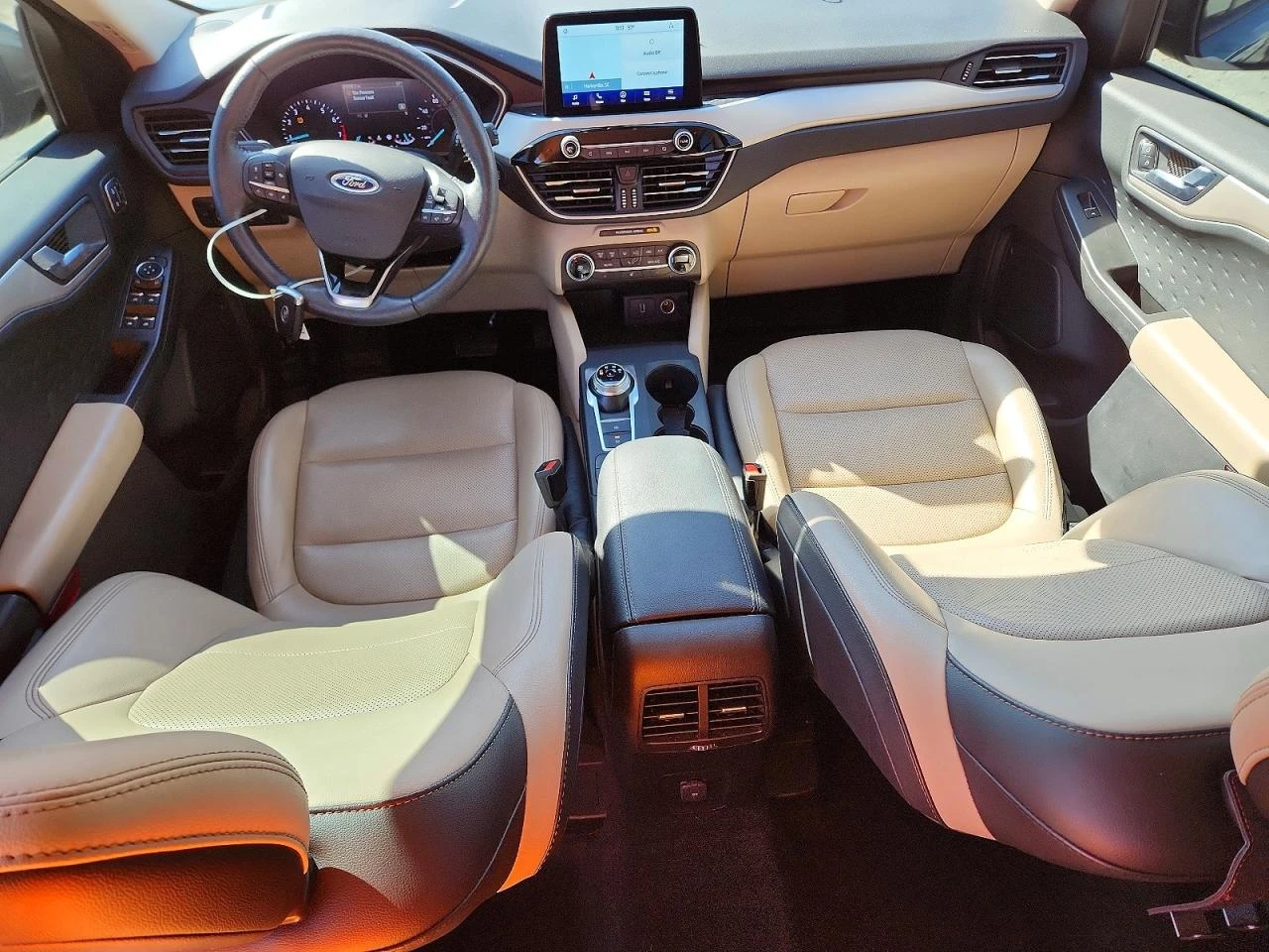 Ford Escape 1.5l Sel, снимка 8 - Автомобили и джипове - 53923198