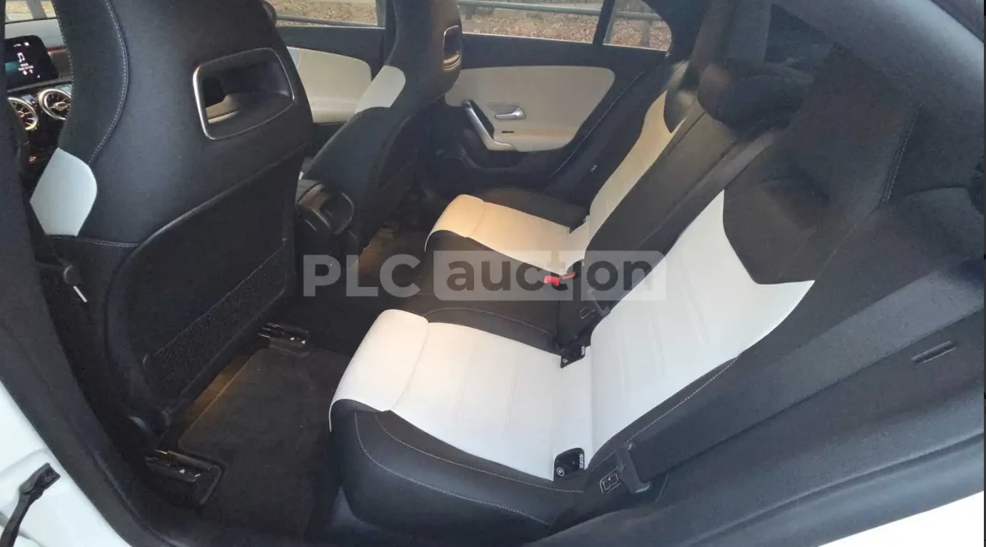 Mercedes-Benz 250 4MATIC, снимка 13 - Автомобили и джипове - 53985805