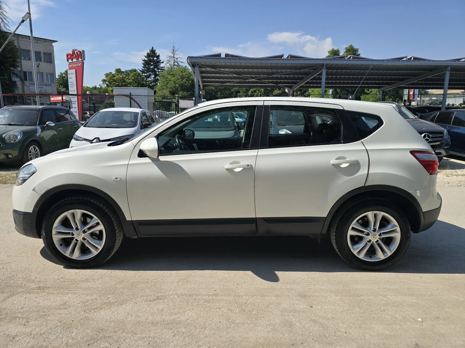 Nissan Qashqai 2.0dci 150к.с 4х4 , снимка 7 - Автомобили и джипове - 55102727