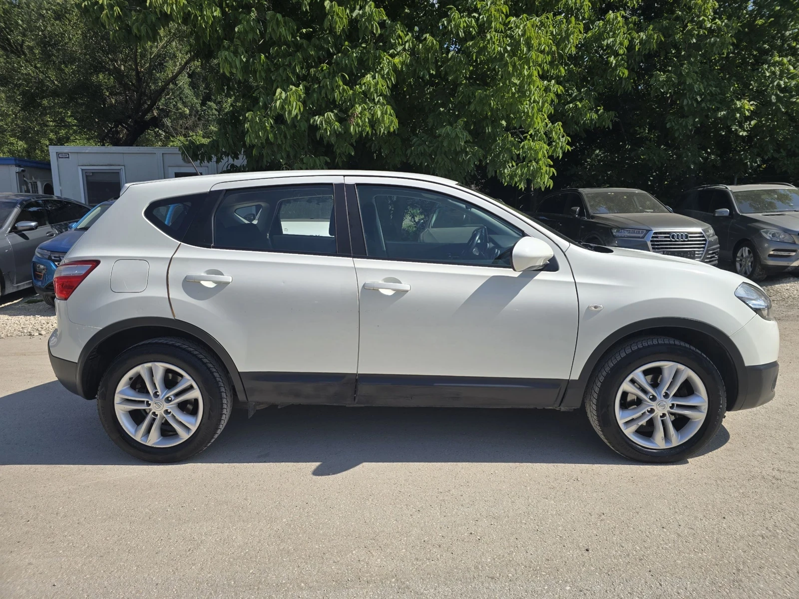 Nissan Qashqai 2.0dci 150к.с 4х4 , снимка 8 - Автомобили и джипове - 55102727