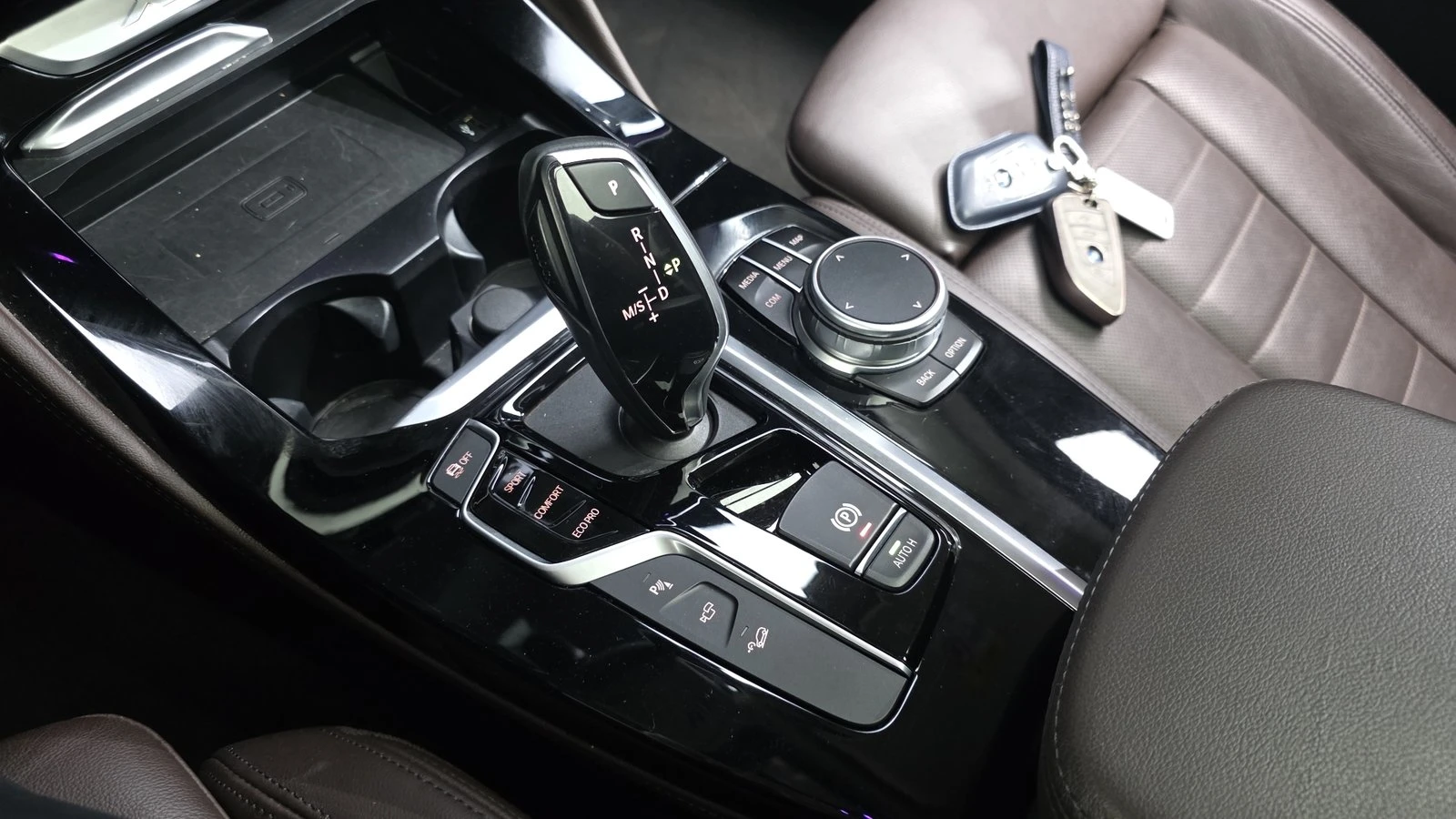 BMW X4 xDrive20i* ЛЮК* HUD* 360* KEYLESS* КРАЙНА ЦЕНА, снимка 9 - Автомобили и джипове - 55243788