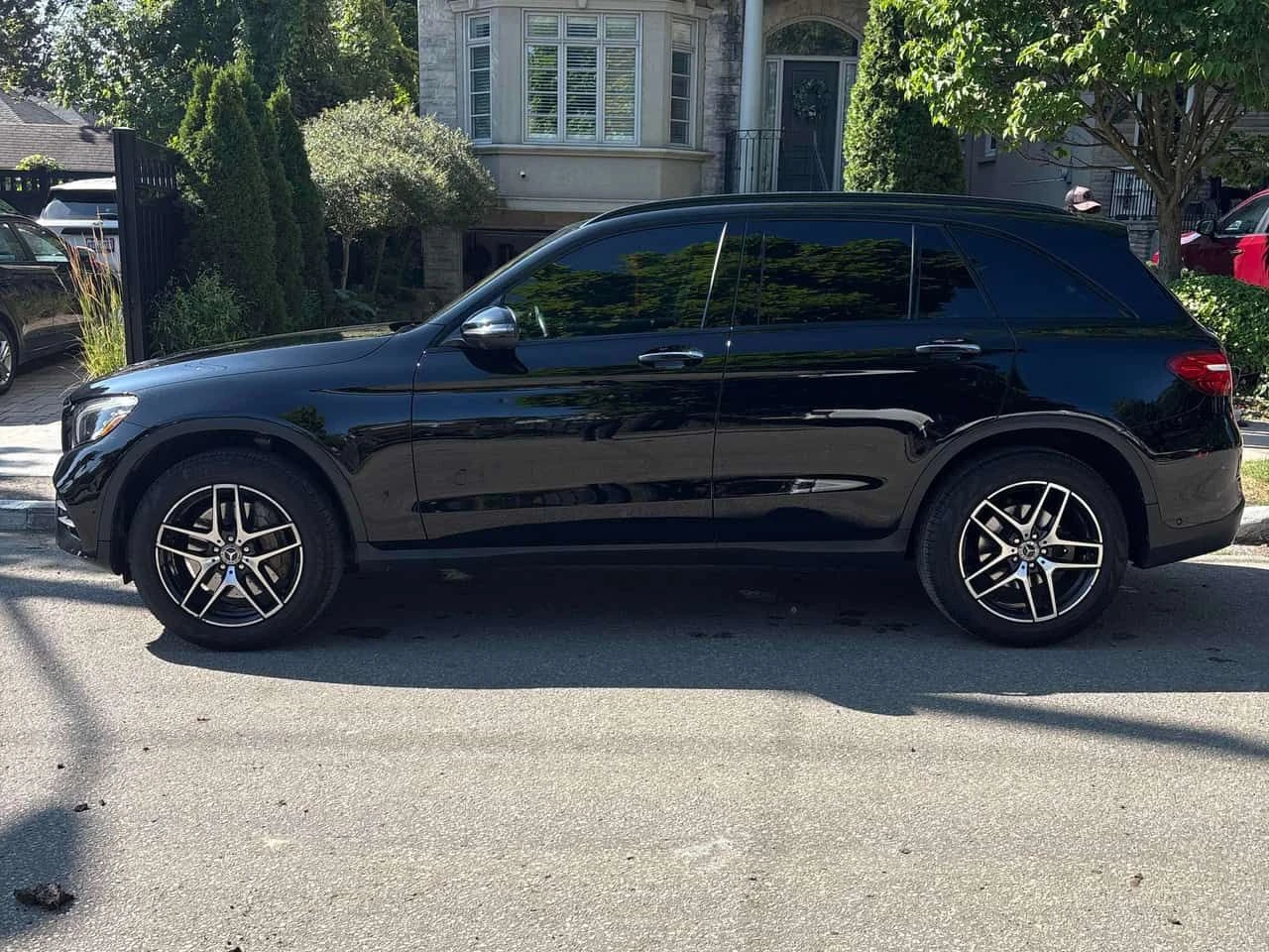 Mercedes-Benz GLC 300 * CARFAX * БЕЗ ПЪРВОНАЧАЛНА ВНОСКА, снимка 2 - Автомобили и джипове - 55396290