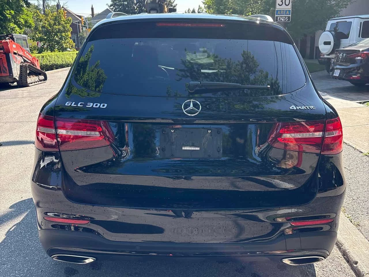 Mercedes-Benz GLC 300 * CARFAX * БЕЗ ПЪРВОНАЧАЛНА ВНОСКА, снимка 4 - Автомобили и джипове - 55396290