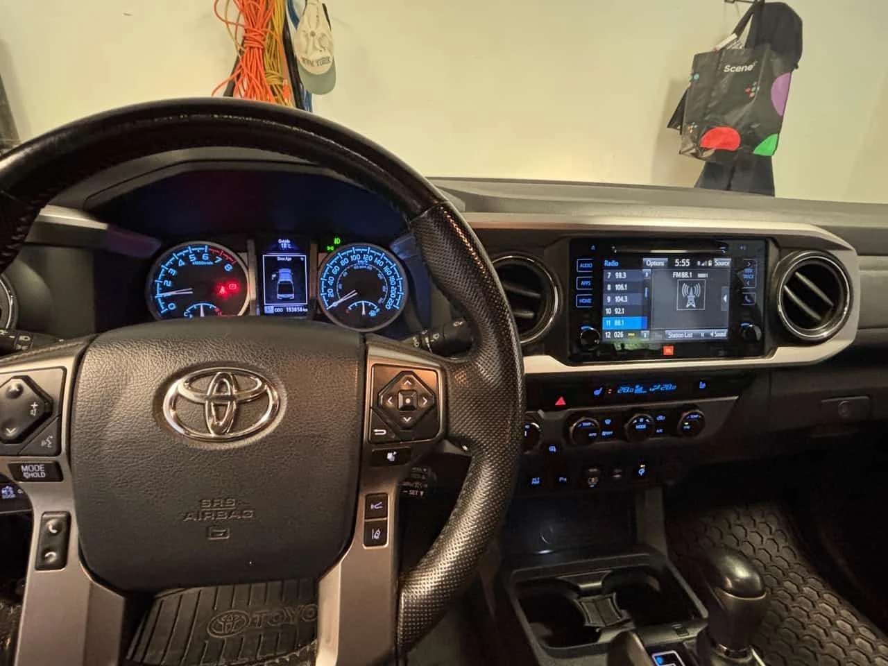 Toyota Tacoma * 4x4 Double Cab V6 Auto * АВТОКРЕДИТ * , снимка 8 - Автомобили и джипове - 56176032