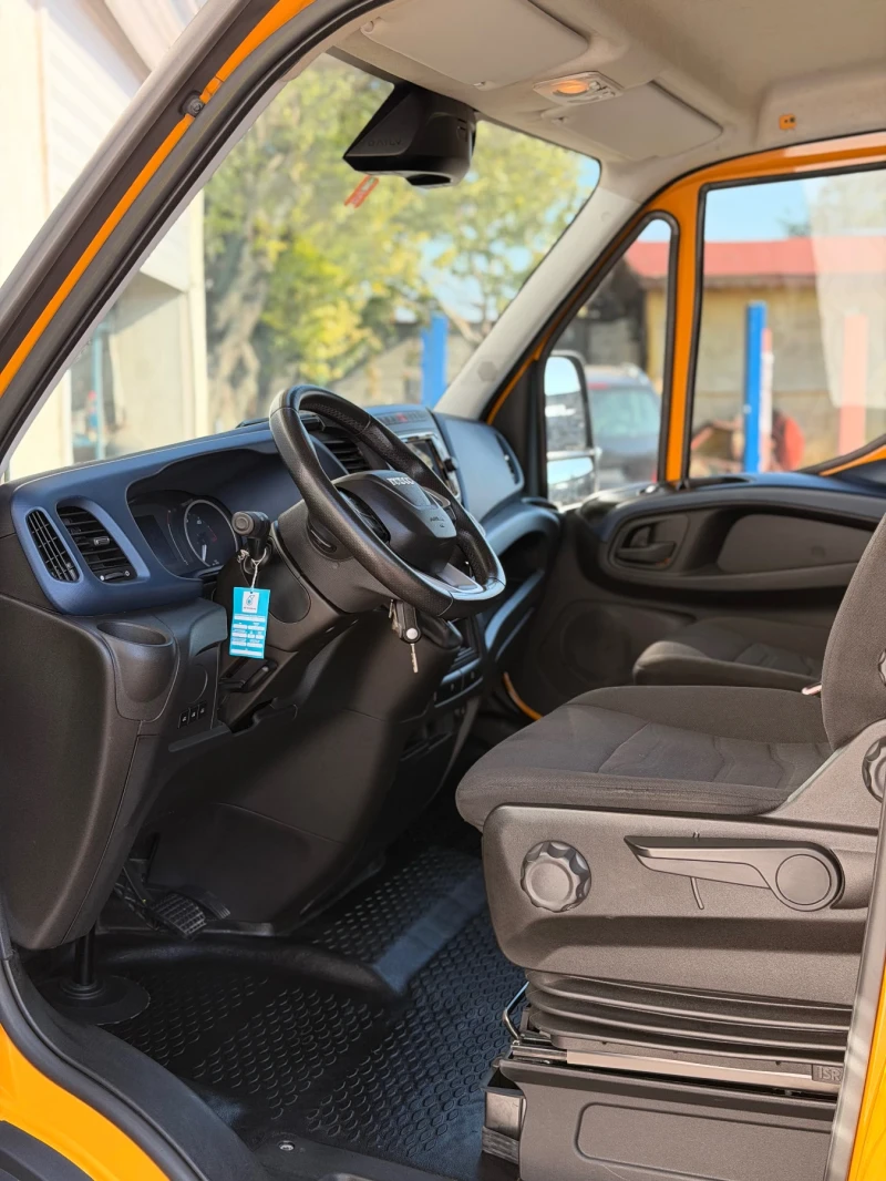 Iveco 35c18 Внос Швейцария!, снимка 14 - Бусове и автобуси - 52333927