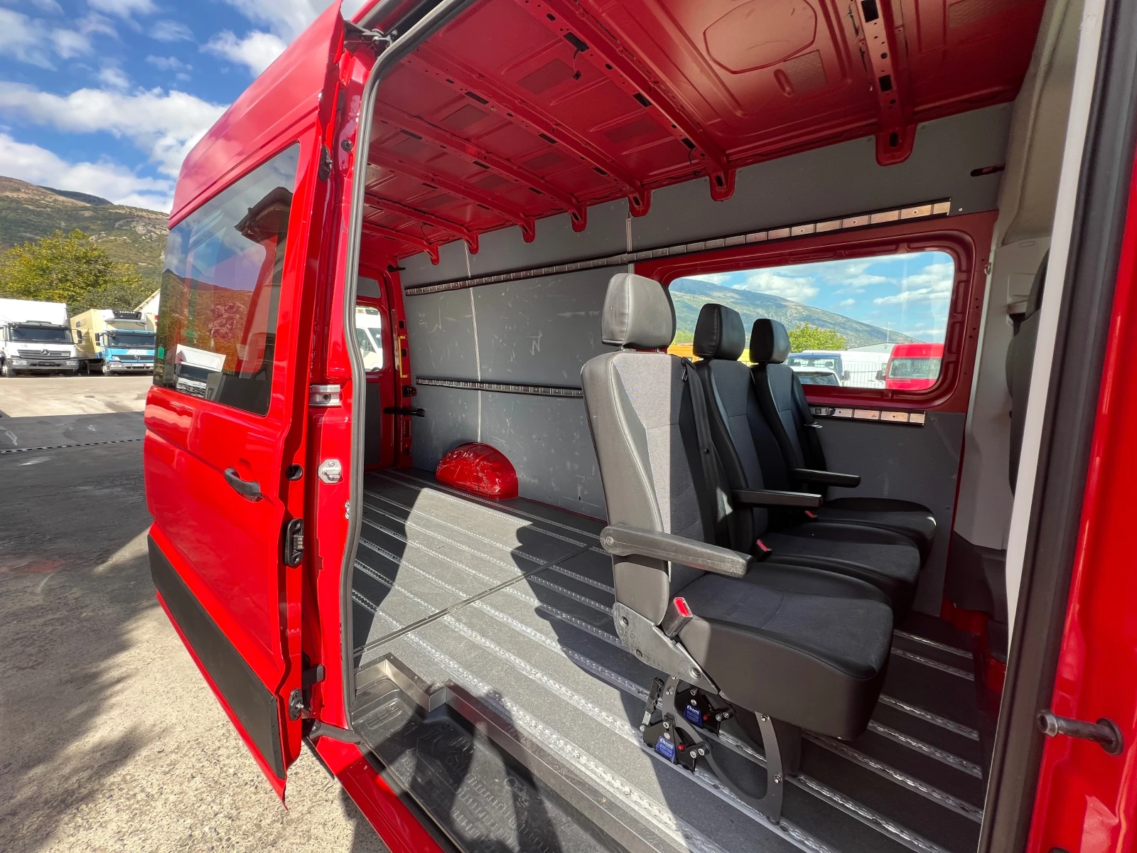 VW Crafter 5+ 1 МЕСТА , MAXI , Клима , ТОВАРОПЪТНИЧЕСКИ - изображение 5