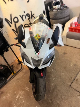 Aprilia RSV4, снимка 1