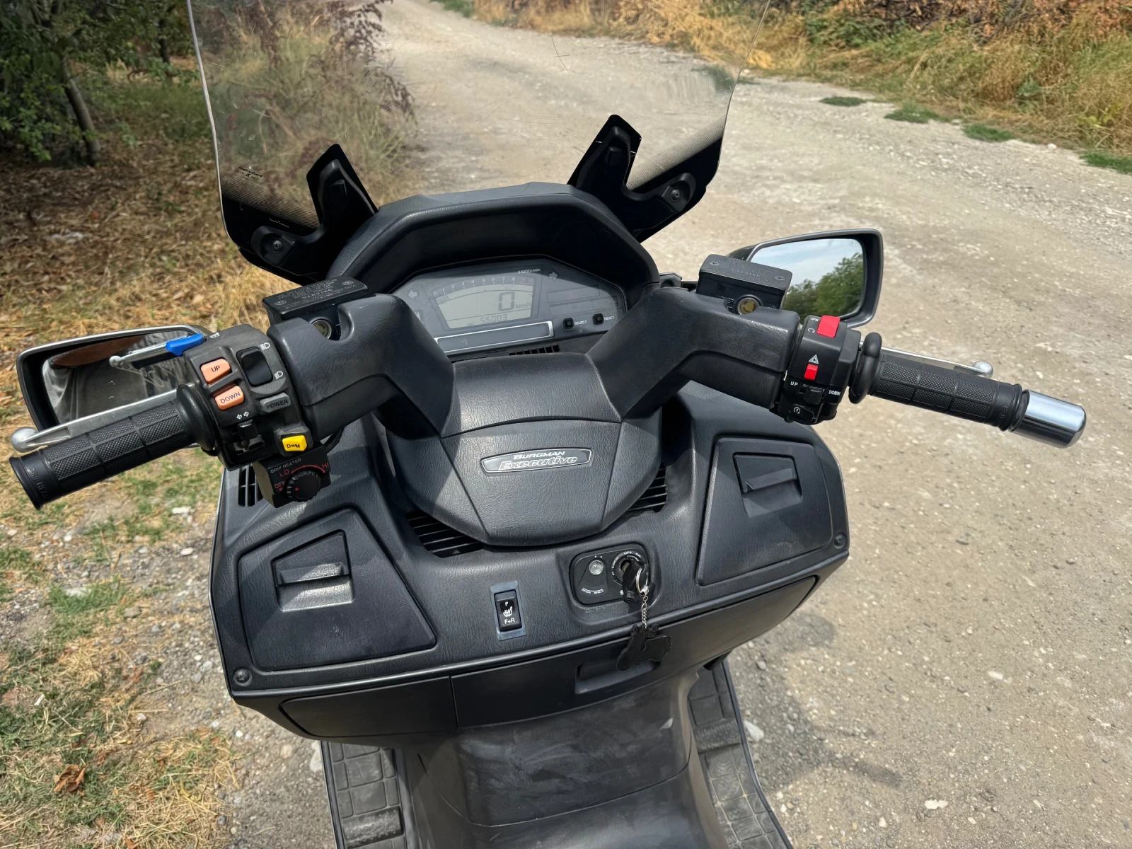 Suzuki Burgman 650 i ABS Executive  - изображение 5