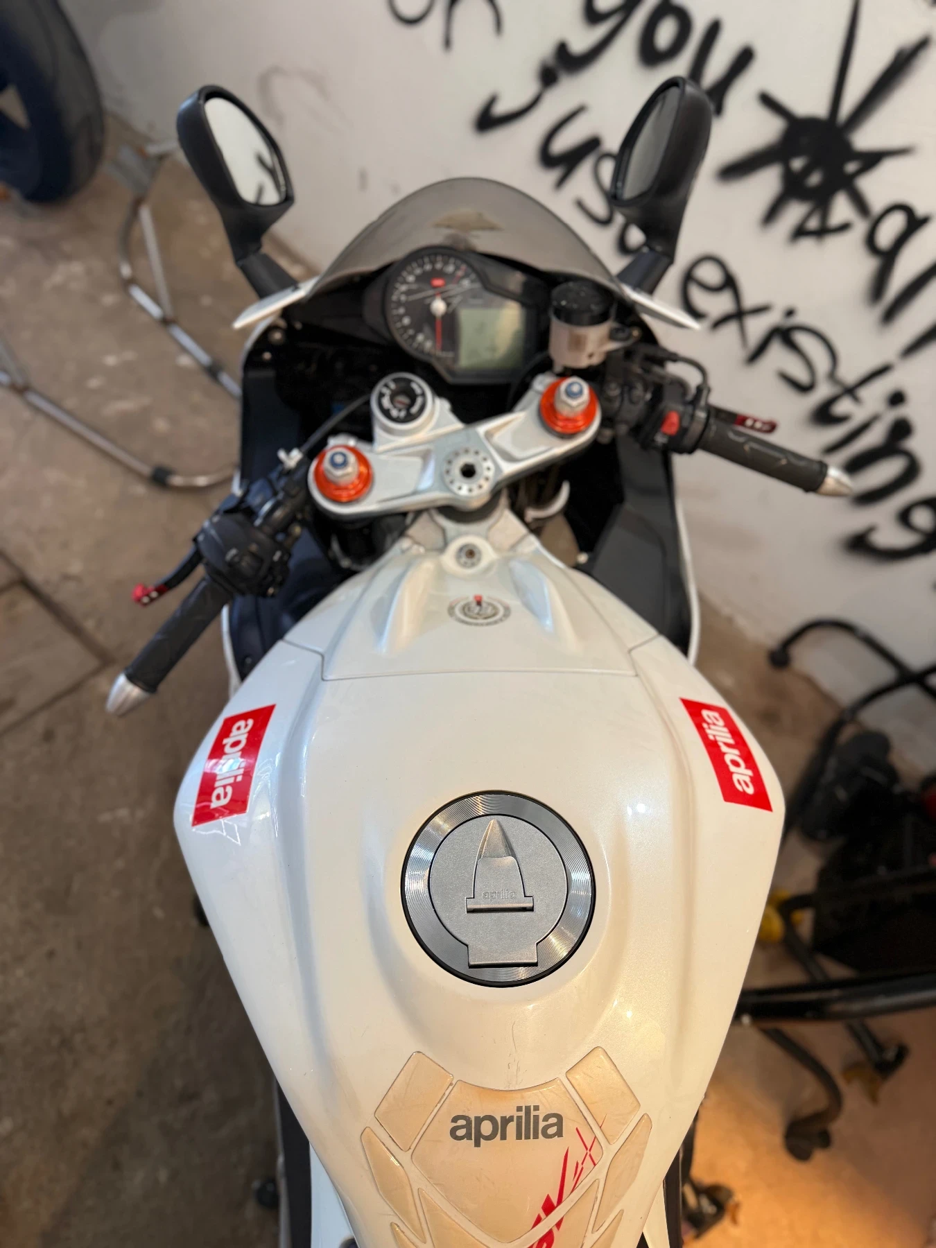 Aprilia RSV4, снимка 2 - Мотоциклети и мототехника - 55092193