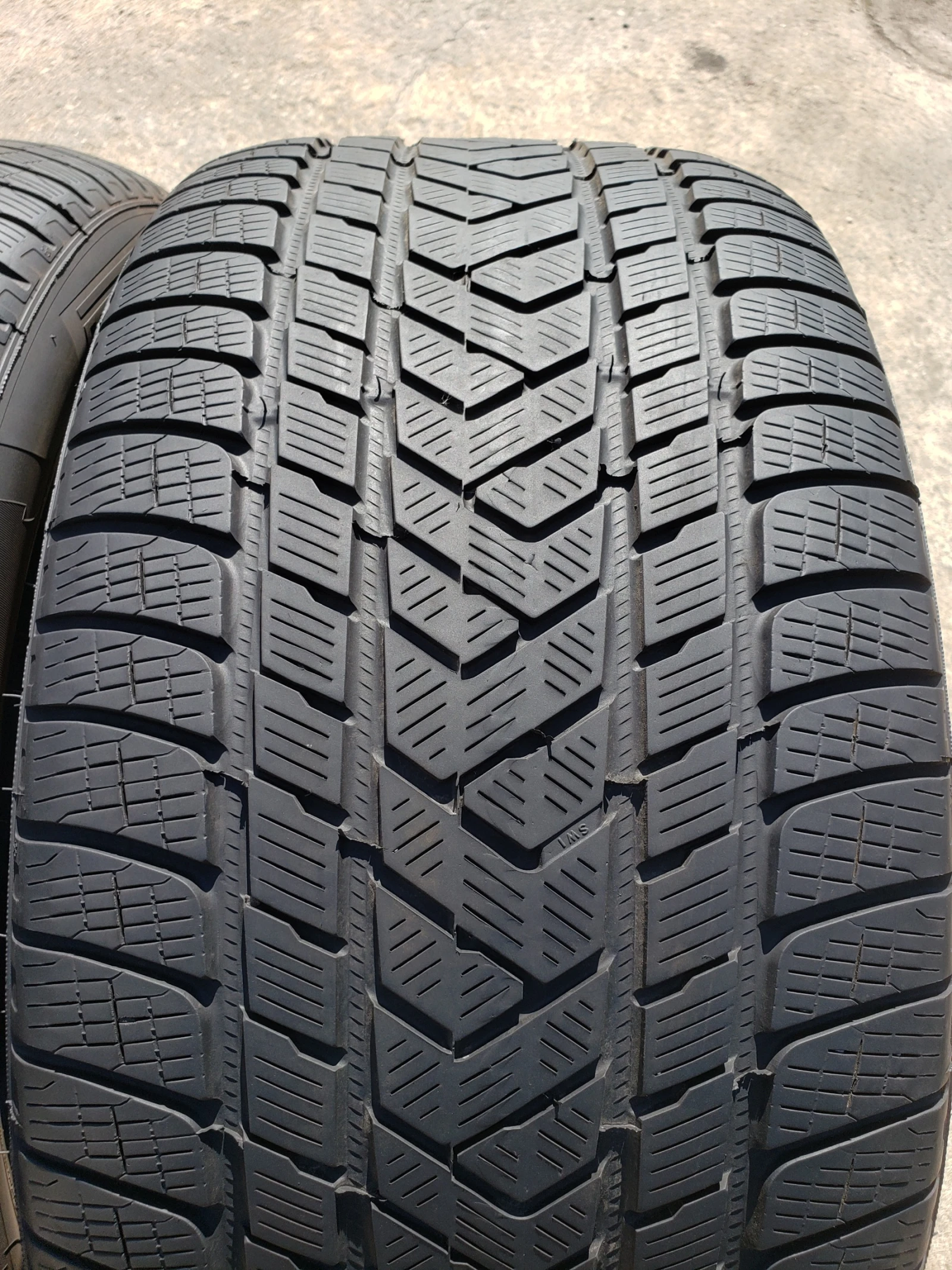 Гуми Зимни 315/40R21