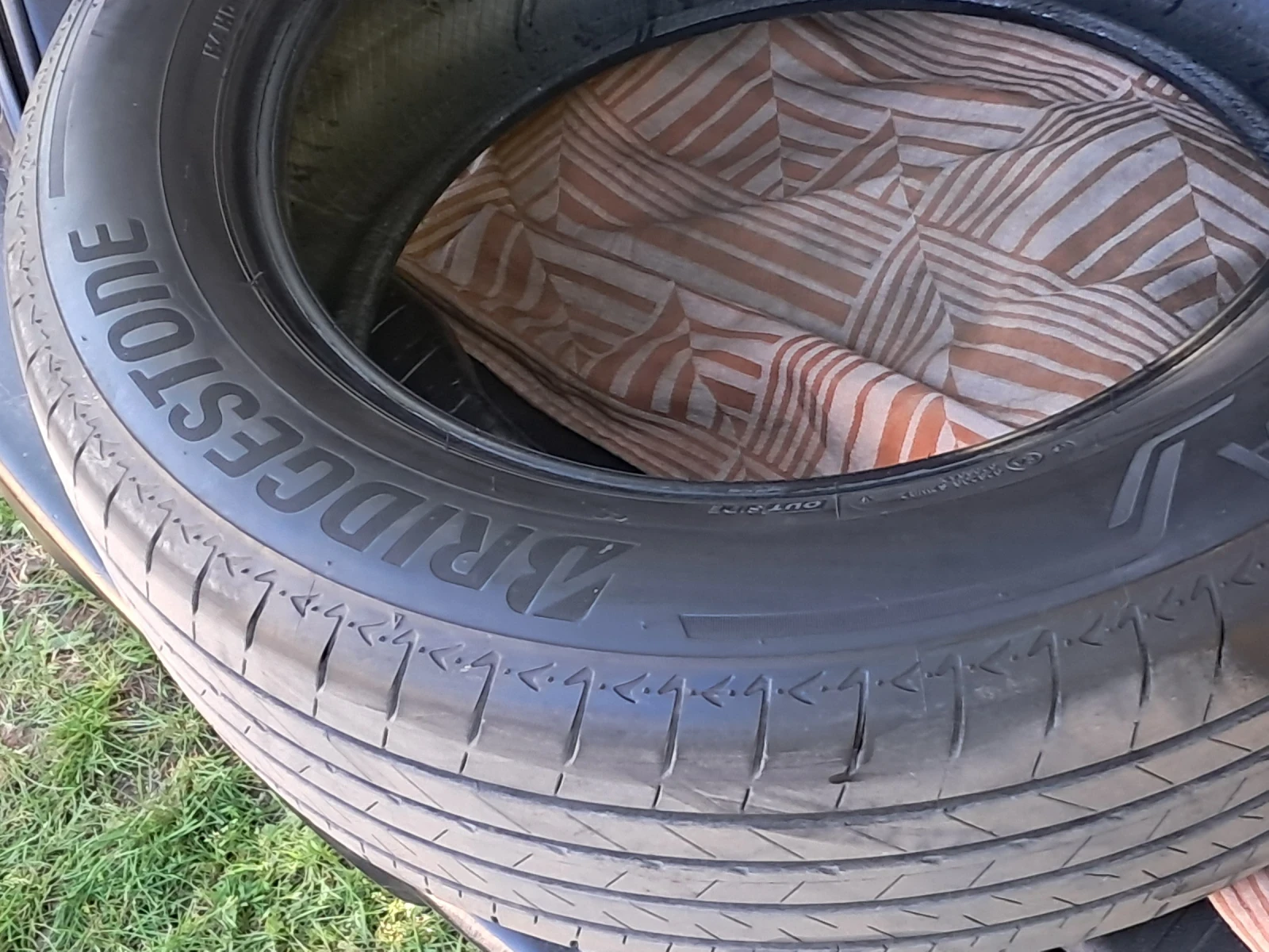 Гуми Летни 225/60R18, снимка 3 - Гуми и джанти - 56657531