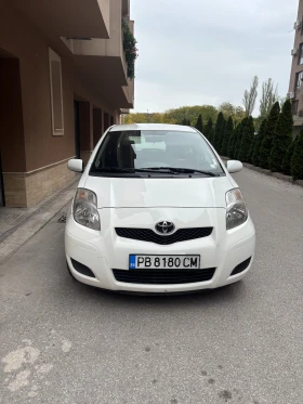 Toyota Yaris  - изображение 1