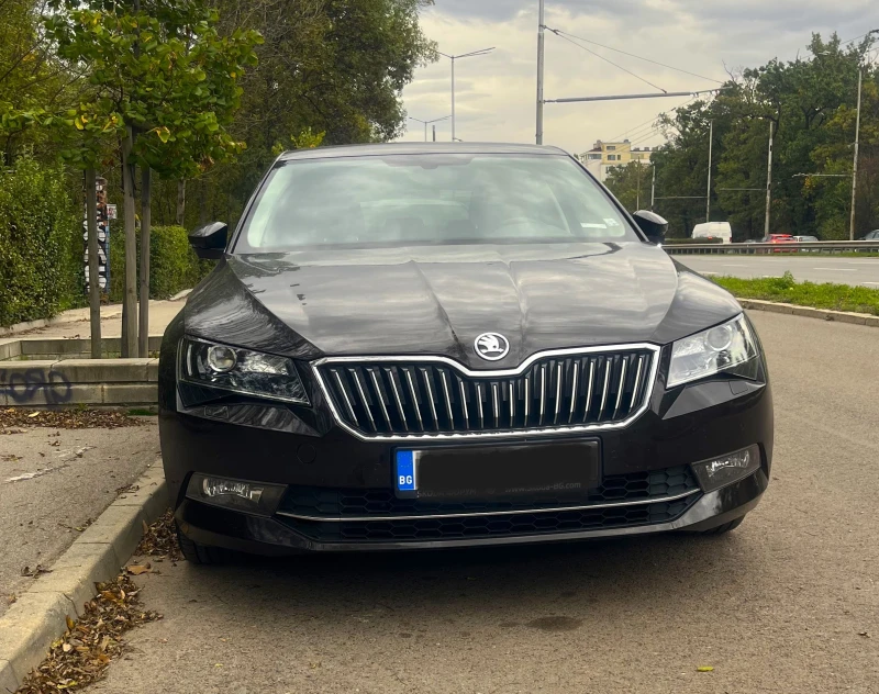 Skoda Superb 1.8TSI, снимка 3 - Автомобили и джипове - 47549557