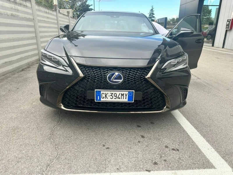 Lexus ES 300h 2.5h F-Sport 218k.с Гаранция, снимка 1 - Автомобили и джипове - 48261891