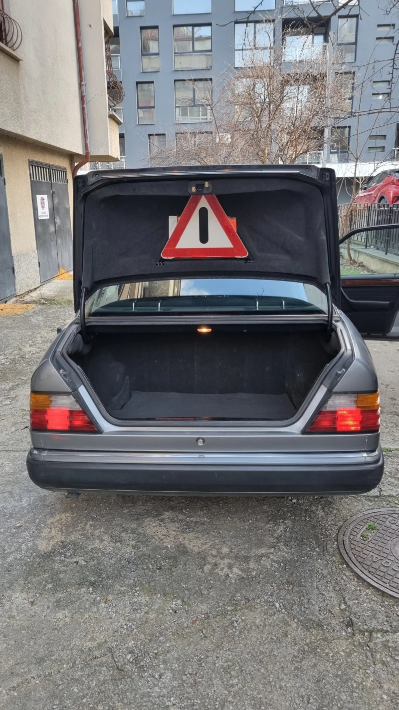 Mercedes-Benz 200, снимка 9 - Автомобили и джипове - 49210905