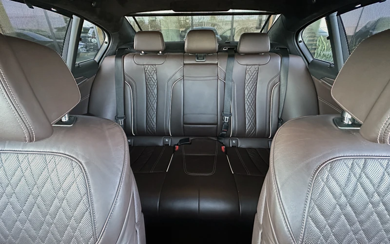 BMW 550 M550i xDrive, снимка 8 - Автомобили и джипове - 49621523