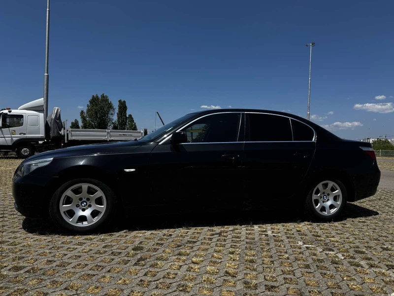 BMW 523, снимка 2 - Автомобили и джипове - 52553981