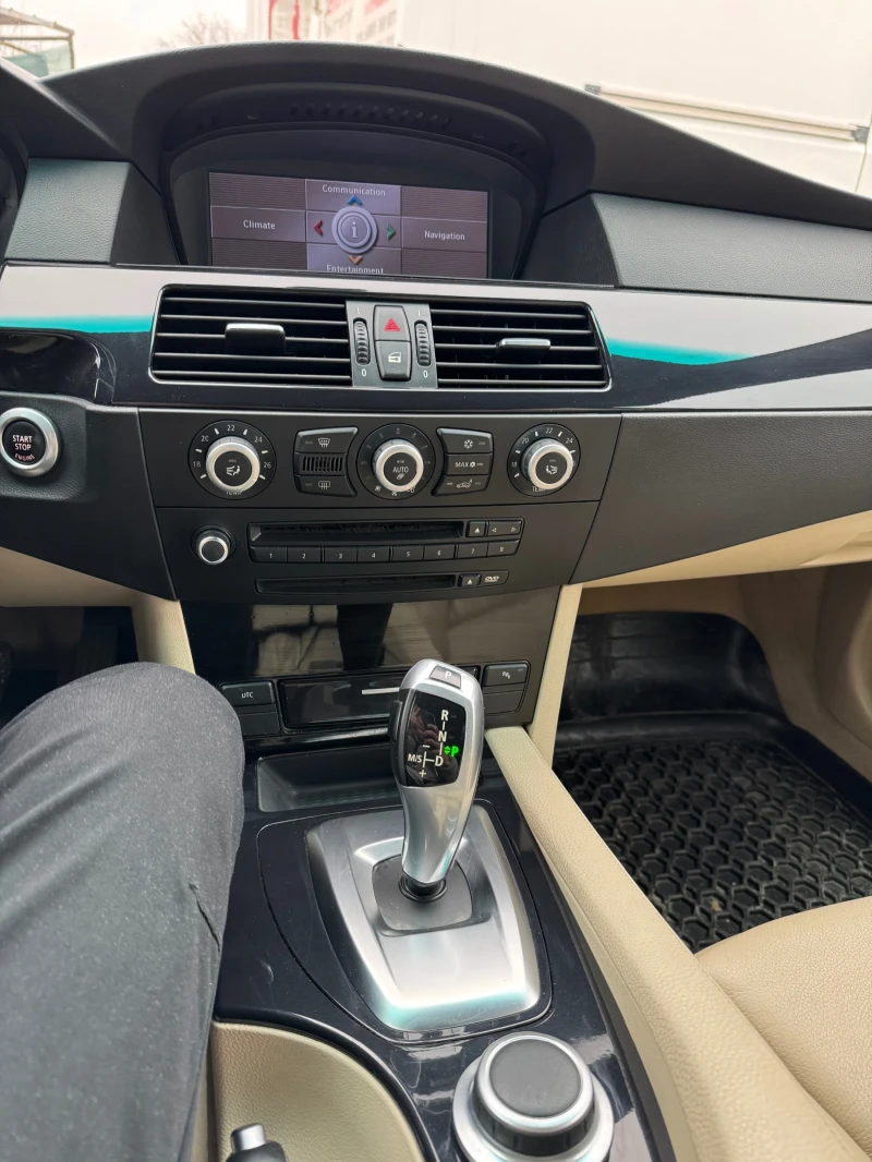 BMW 525, снимка 11 - Автомобили и джипове - 53211842