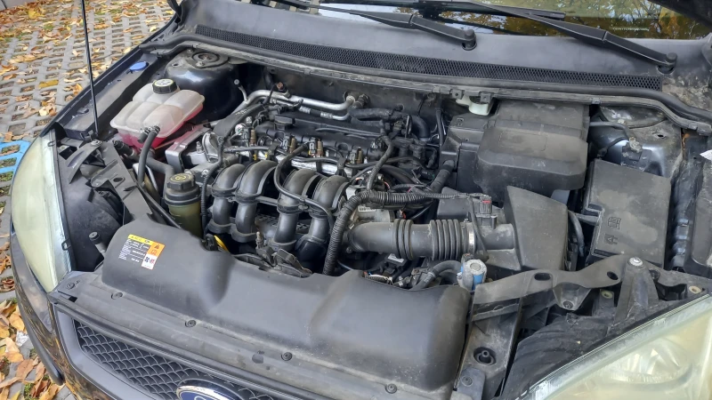 Ford Focus 1.6 Ti-VCT, снимка 10 - Автомобили и джипове - 53222860