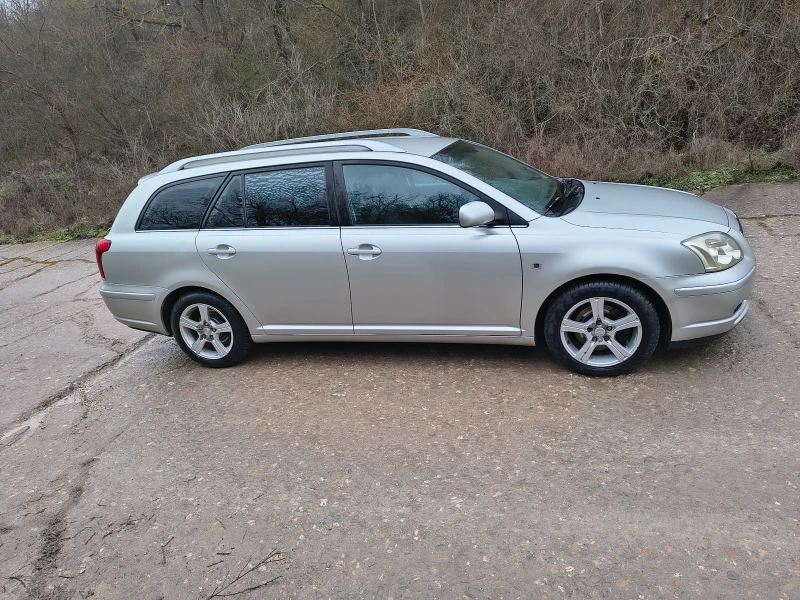 Toyota Avensis 2.2 D4D, снимка 7 - Автомобили и джипове - 53449440