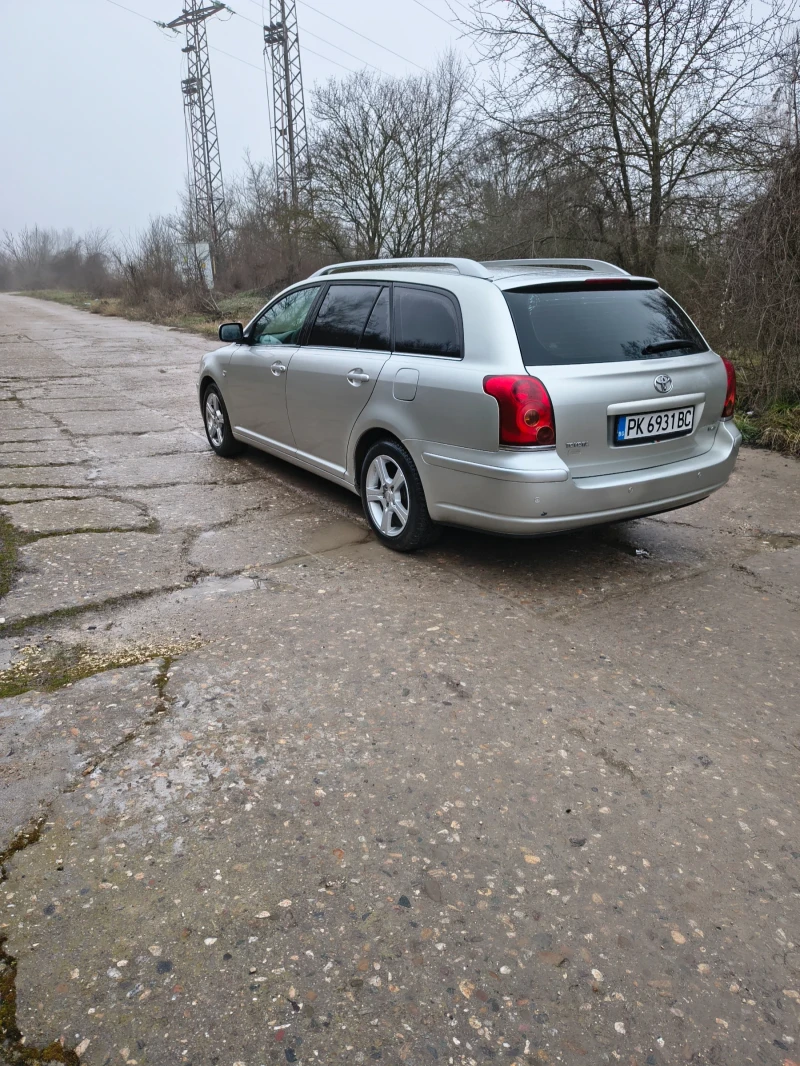 Toyota Avensis 2.2 D4D, снимка 4 - Автомобили и джипове - 53449440