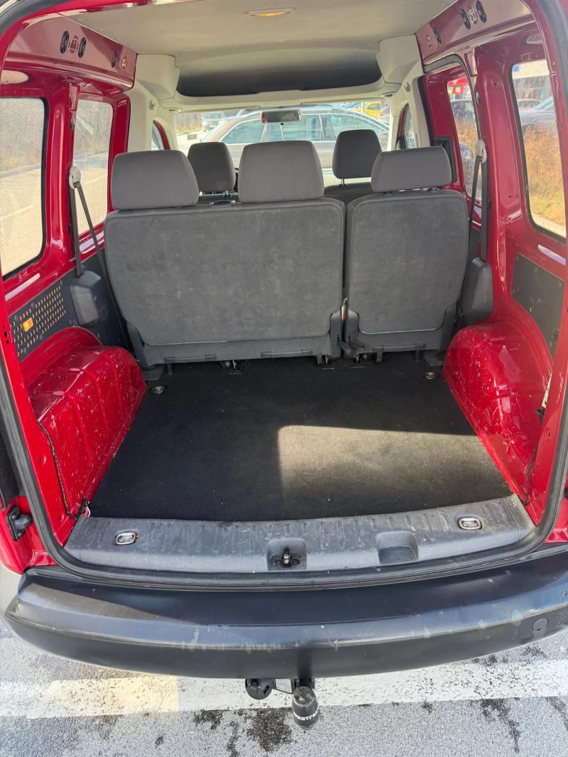 VW Caddy 1.6 TDI 102 к.н. , снимка 13 - Автомобили и джипове - 53563474