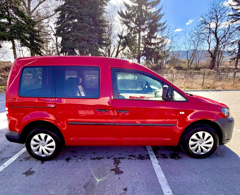 VW Caddy 1.6 TDI 102 к.н. , снимка 8 - Автомобили и джипове - 53563474