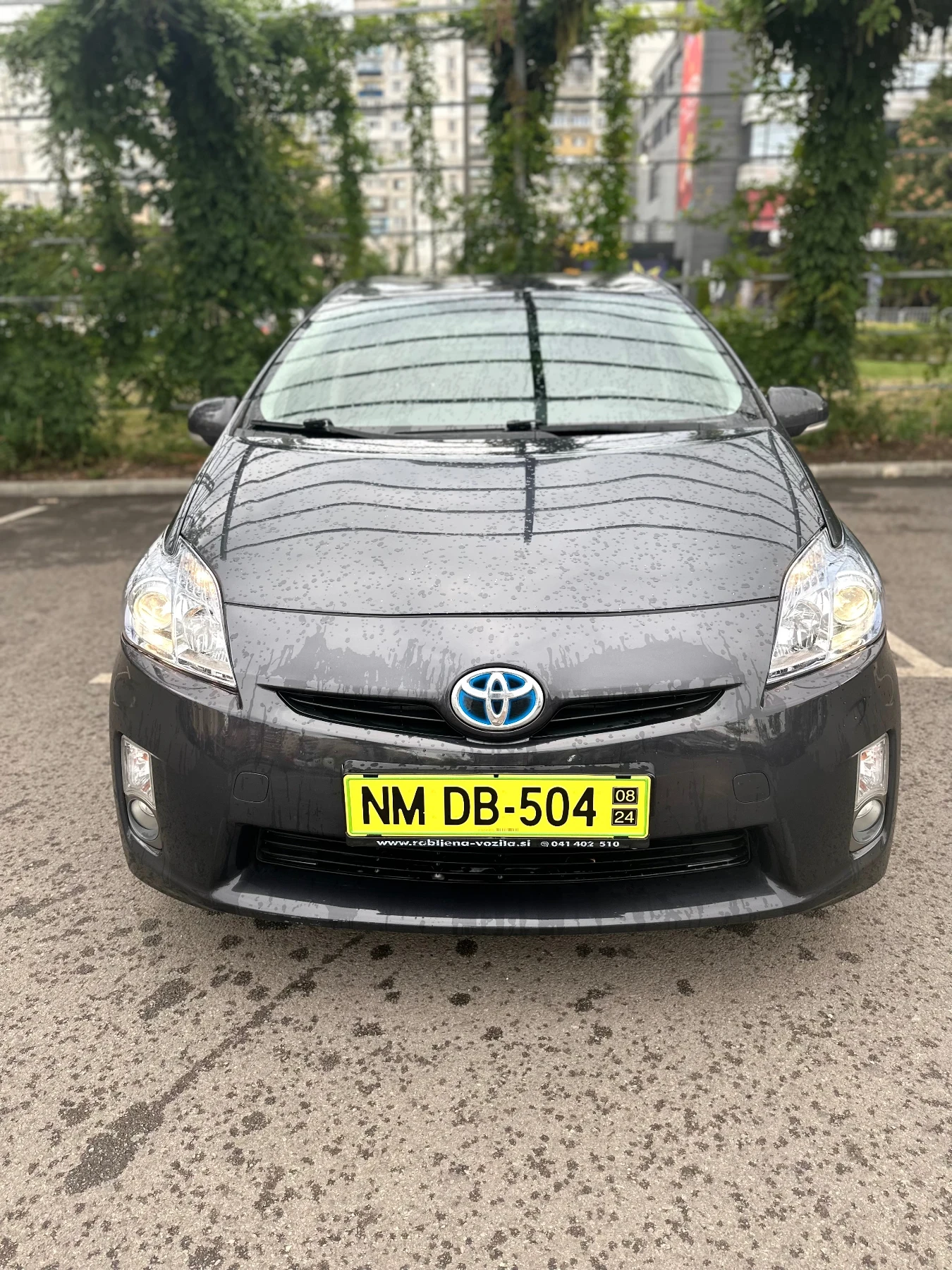 Toyota Prius  - изображение 2