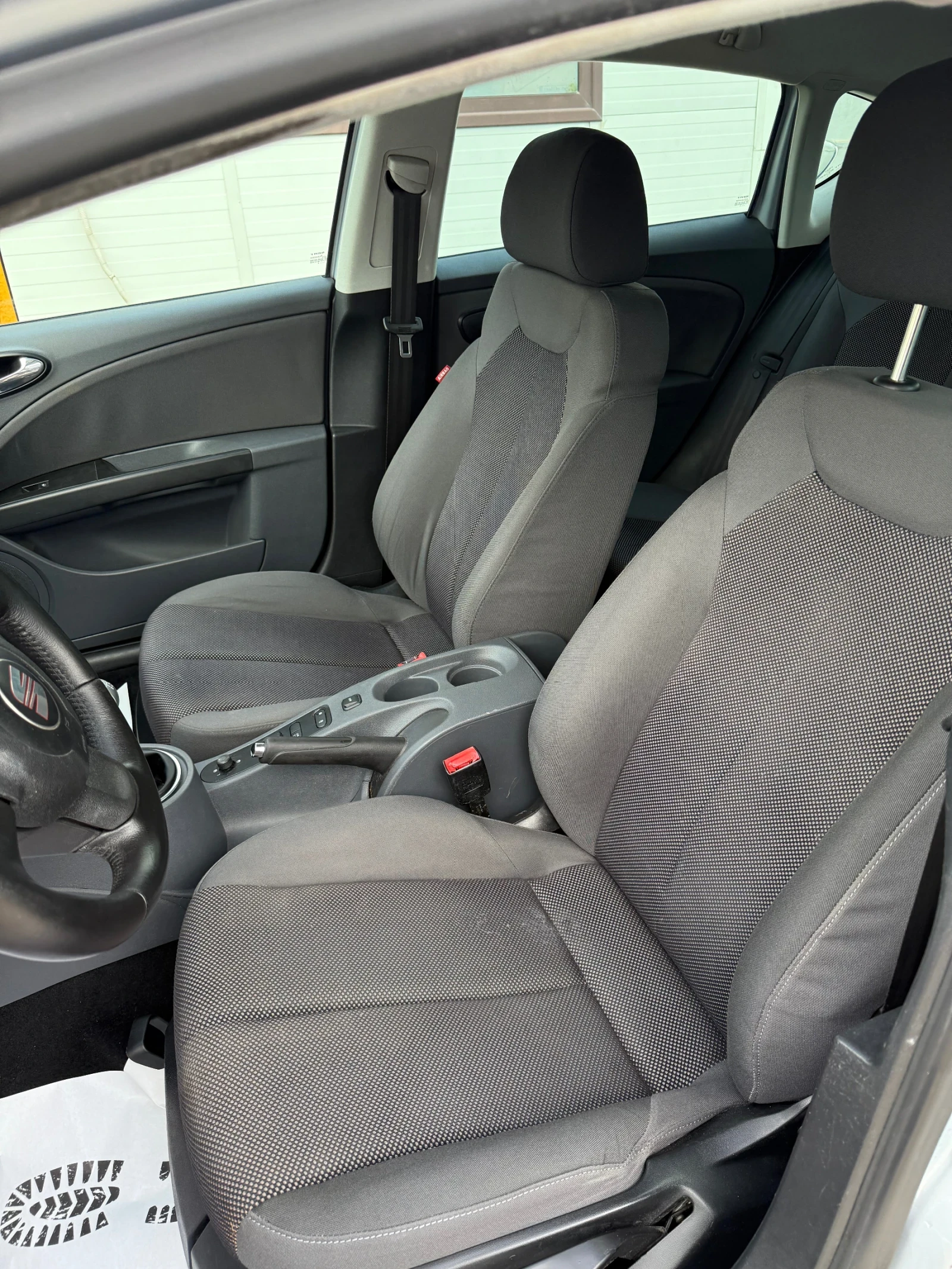 Seat Leon 1.9TDI* ЛИЗИНГ - изображение 10