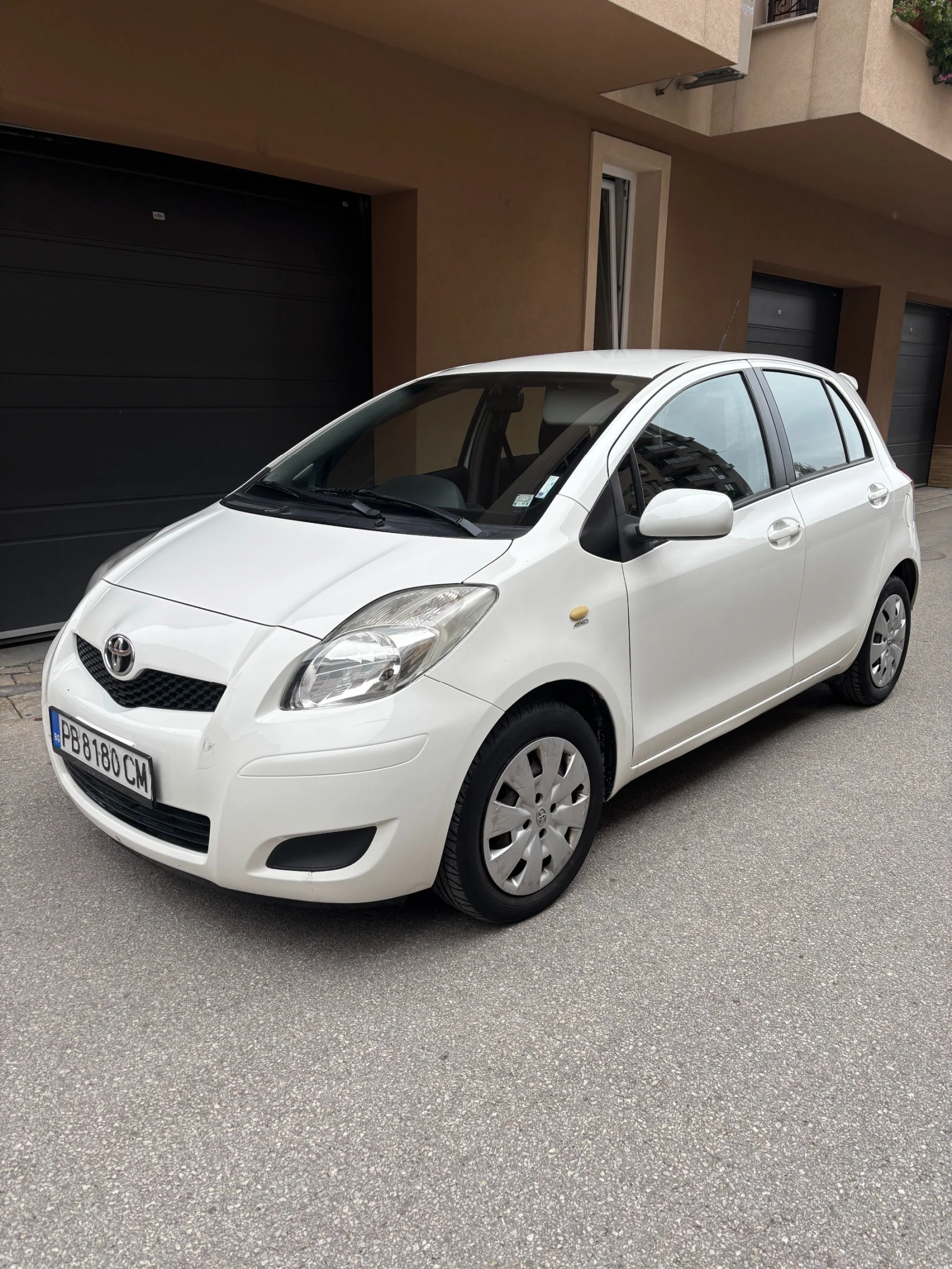 Toyota Yaris  - изображение 2