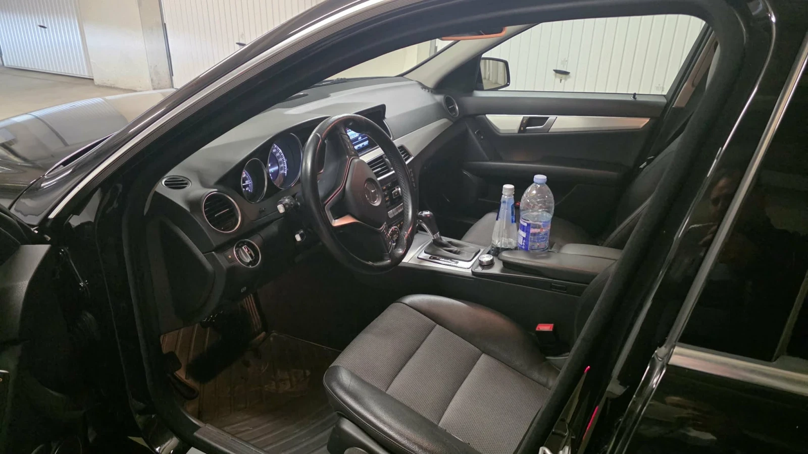 Mercedes-Benz C 220, снимка 9 - Автомобили и джипове - 53717829