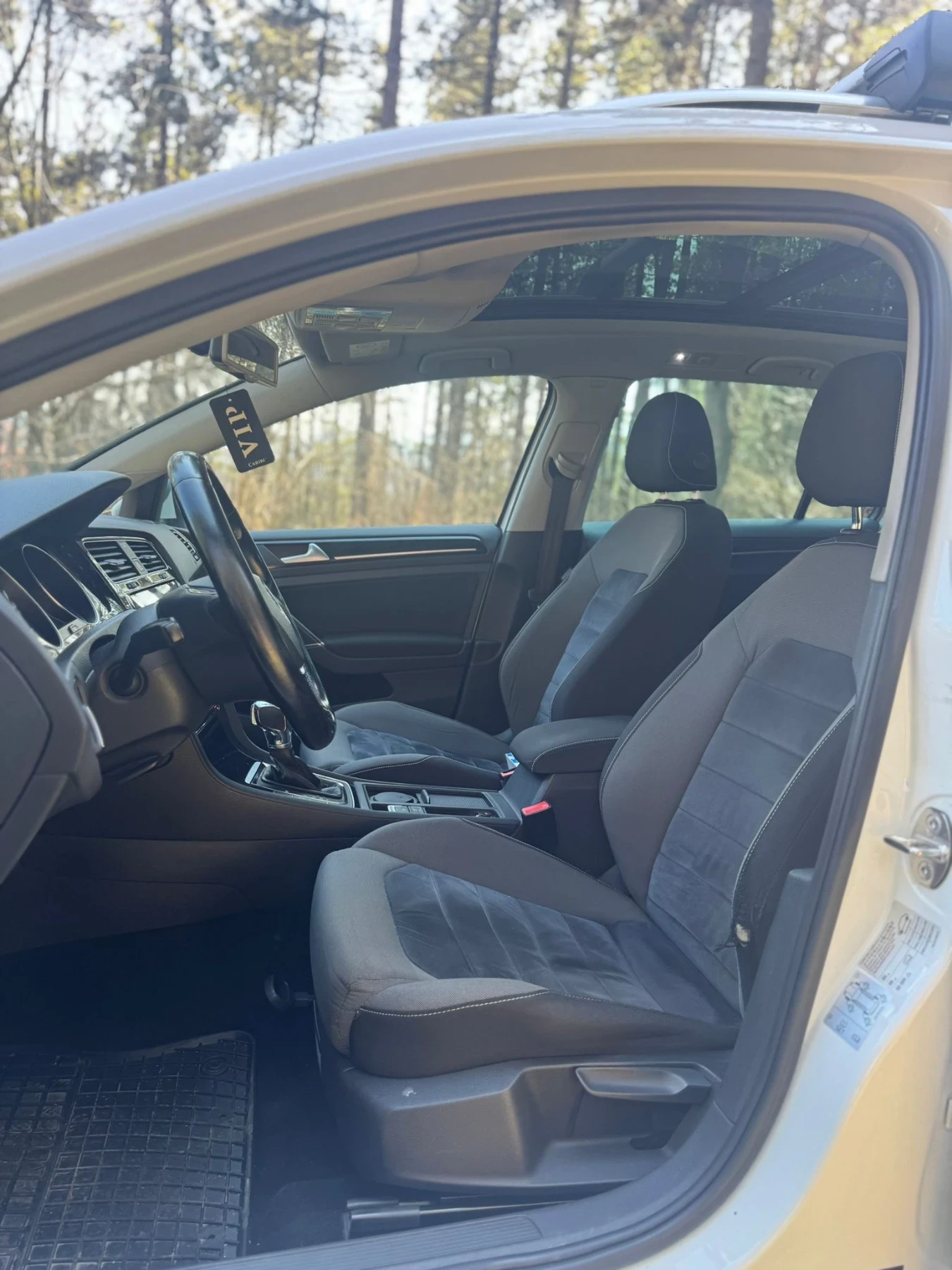 VW Golf 1.4tgi avtomatik, снимка 7 - Автомобили и джипове - 53788537