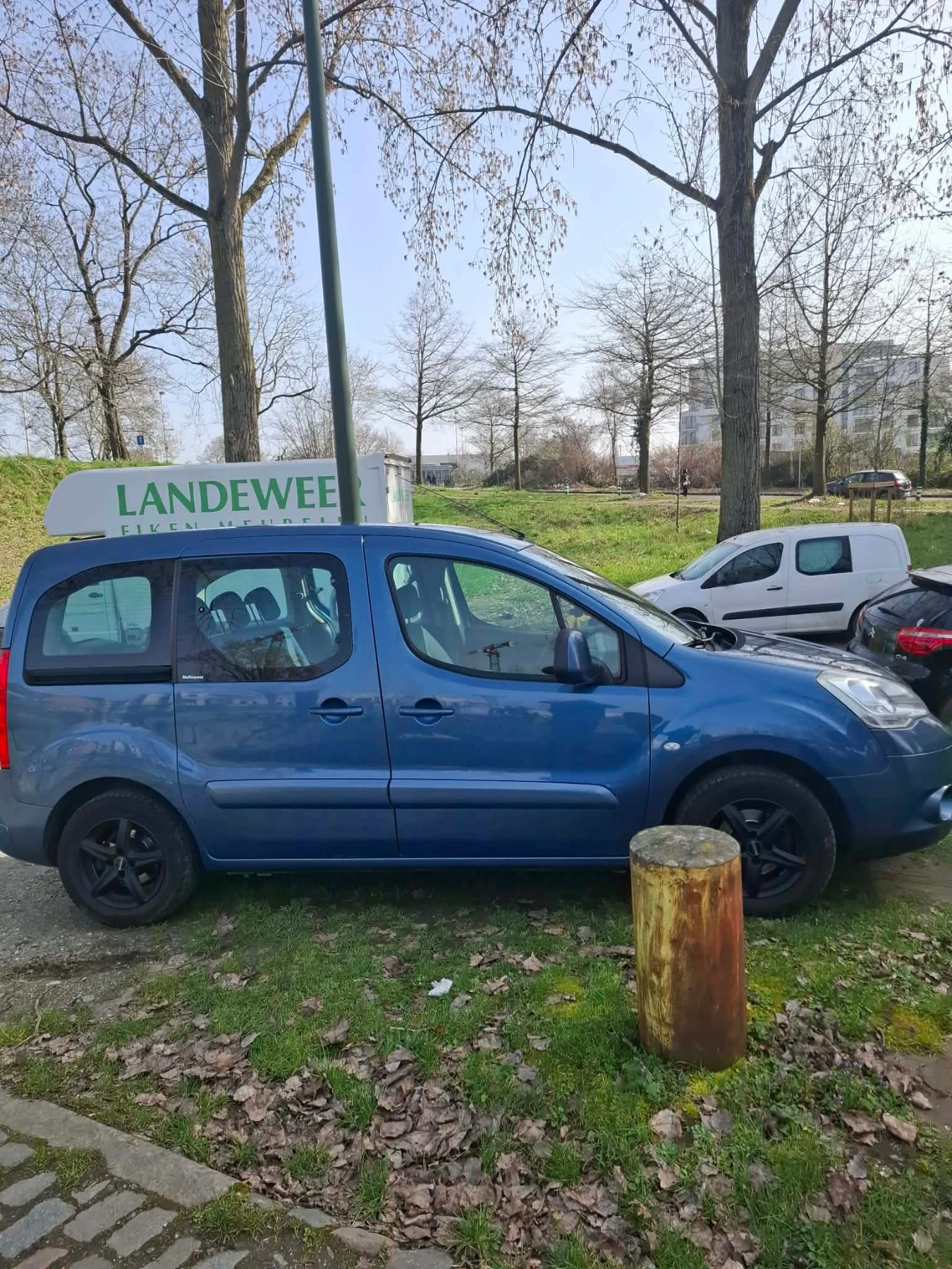 Citroen Berlingo 1, 6 ХДИ , снимка 9 - Автомобили и джипове - 54069992