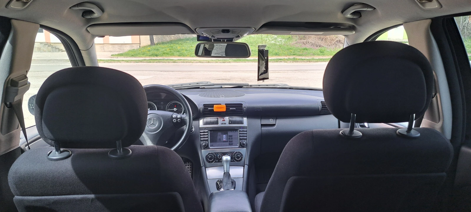 Mercedes-Benz C 220, снимка 8 - Автомобили и джипове - 54183355