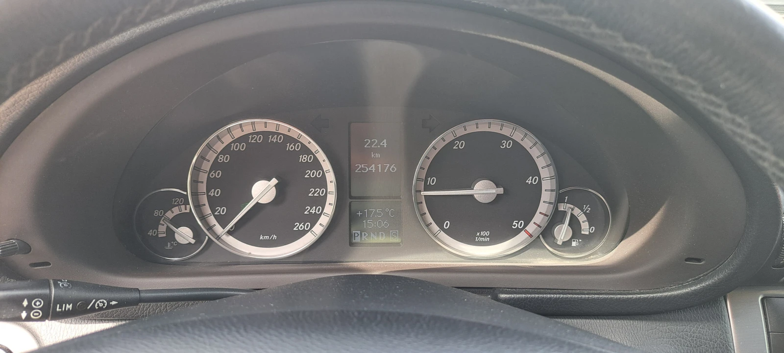 Mercedes-Benz C 220, снимка 11 - Автомобили и джипове - 54183355