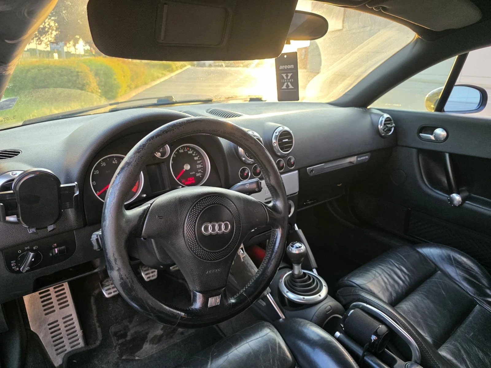 Audi Tt 1.8T BAM, снимка 11 - Автомобили и джипове - 54444410