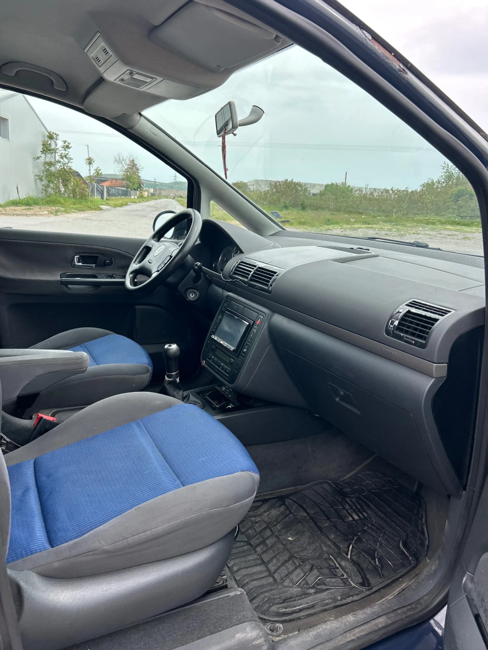 VW Sharan 1.9TDI 116ps Facelift 7 МЕСТА, снимка 10 - Автомобили и джипове - 54495016