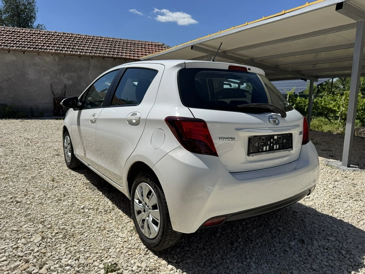 Toyota Yaris 1.33 Facelift/Multimedia/Камера, снимка 3 - Автомобили и джипове - 54910035