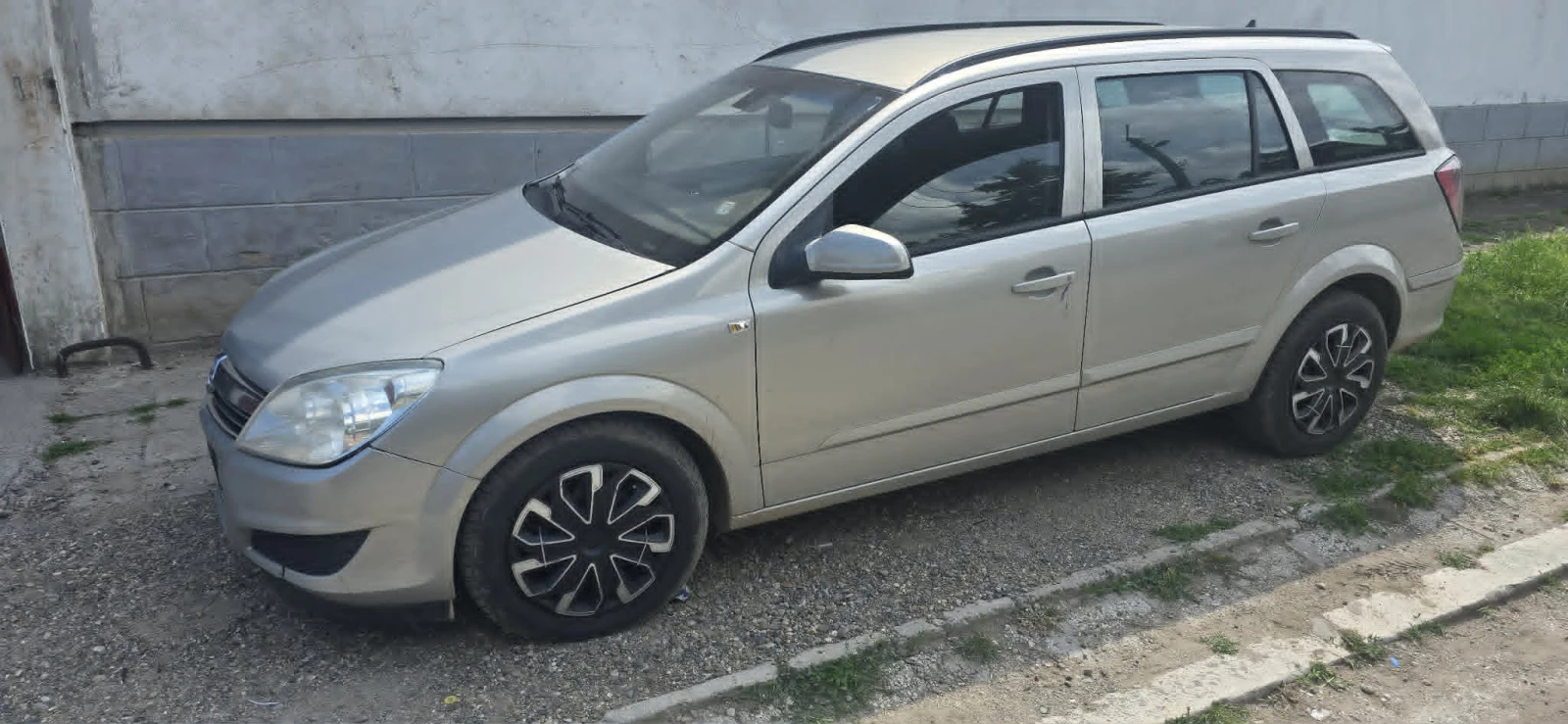 Opel Astra 1.7cdti  На Части, снимка 4 - Автомобили и джипове - 54924829