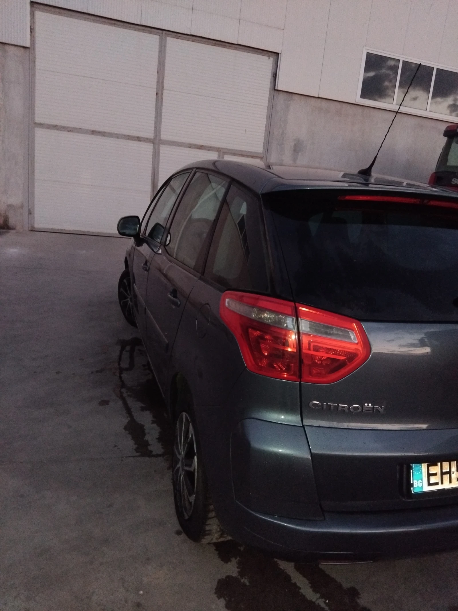 Citroen C4 Picasso, снимка 5 - Автомобили и джипове - 56434051